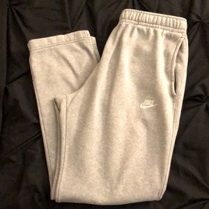 Nike Men’s Gray Sweat Pants